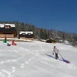 Drevenica Cakanka A Drevenica Nezabudka
