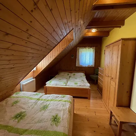 Drevenica Cakanka A Drevenica Nezabudka * Terchová