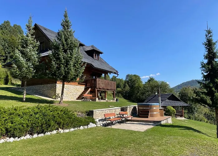 Drevenica Cakanka A Drevenica Nezabudka * Terchová