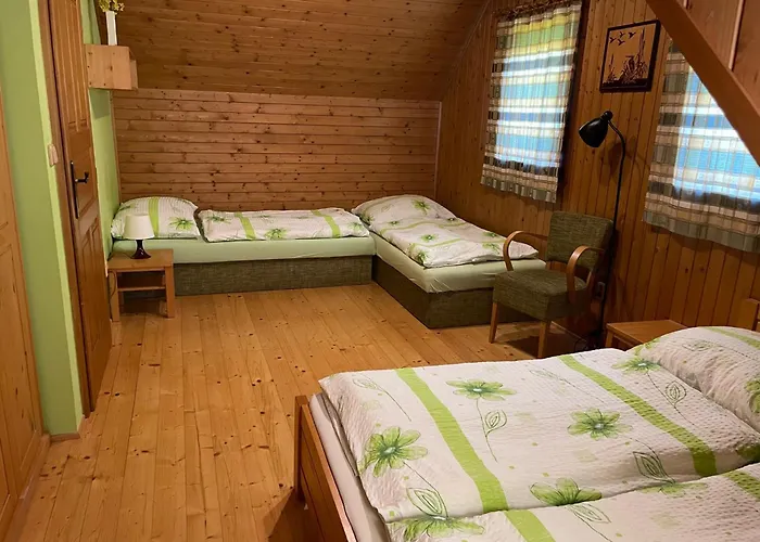 Drevenica Cakanka A Drevenica Nezabudka Terchová